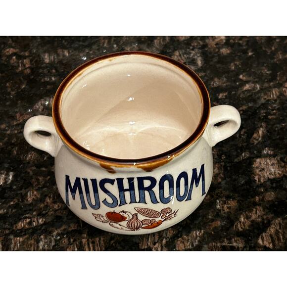 Vintage Set of 4 Stoneware Japan handle Soup Bowls Onion Bean Mushroom Cups Mugs - Picture 4 of 11